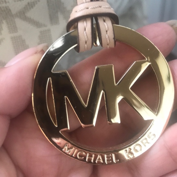 Sold - Picture 3 of 3